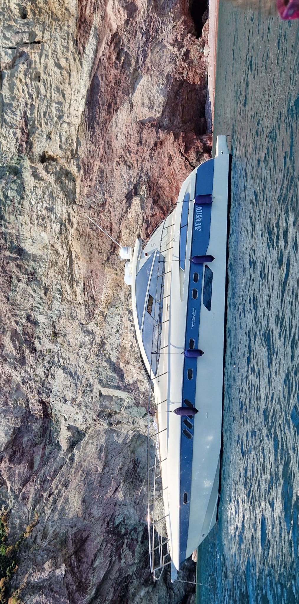 Yacht 1